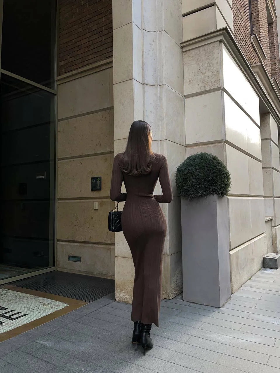 שמלה מקסי צמודה דגם ג׳ולי